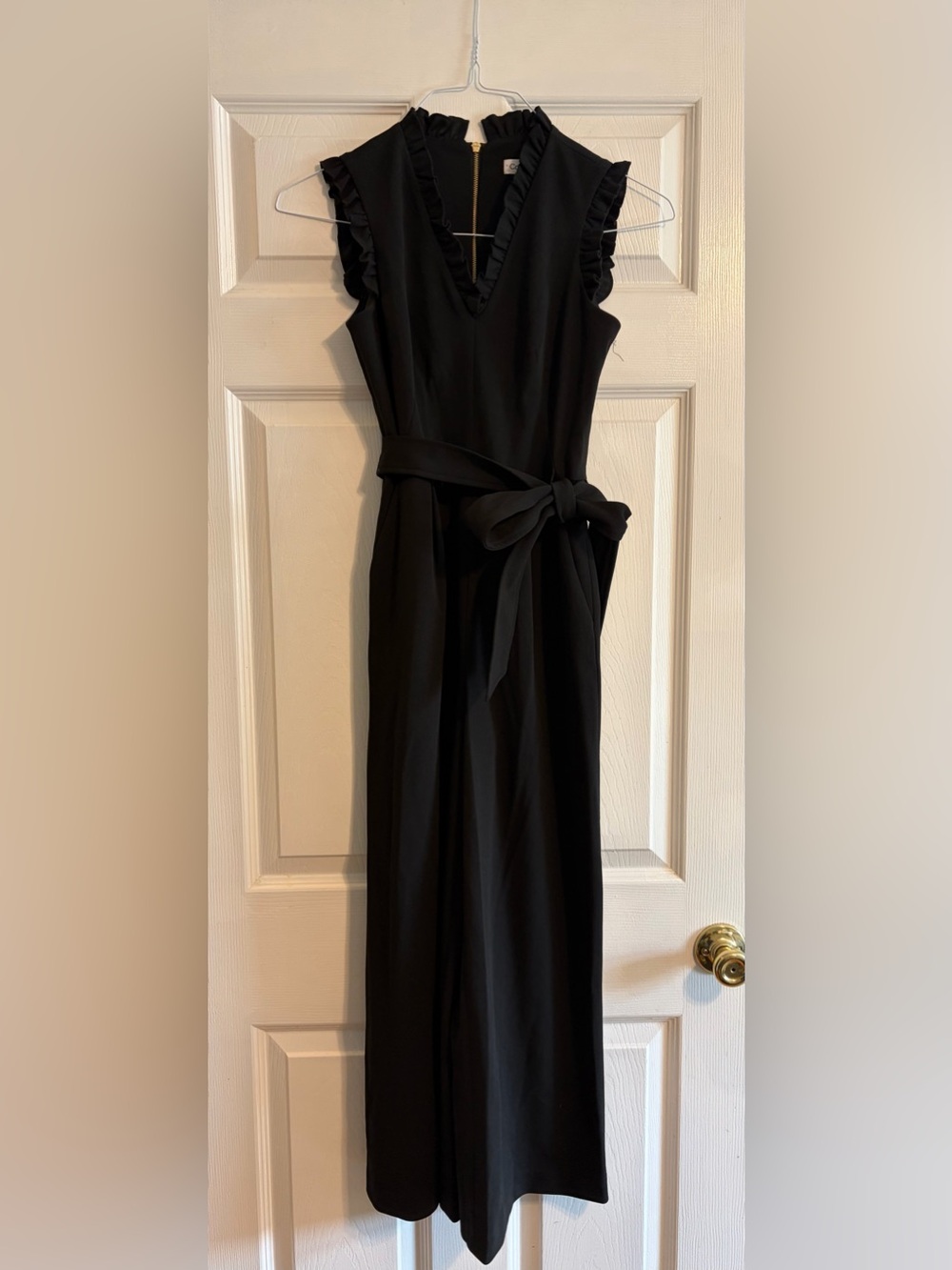 Calvin Klein Black Ruffle V-Neck Wide Leg Cropped Jumpsuit Belted Size 2